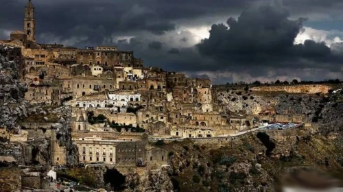 Temporali sparsi nel pomeriggio sulla fascia adriatica. Interessata anche Matera